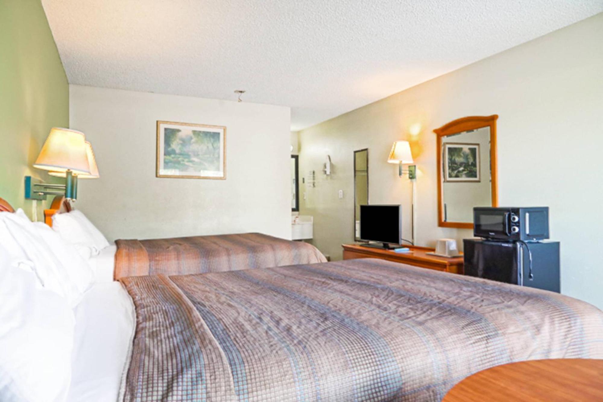Economy Inn By Oyo Ashburn Exterior foto